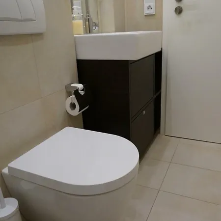 Zentrale In Ruhiger Lage *
